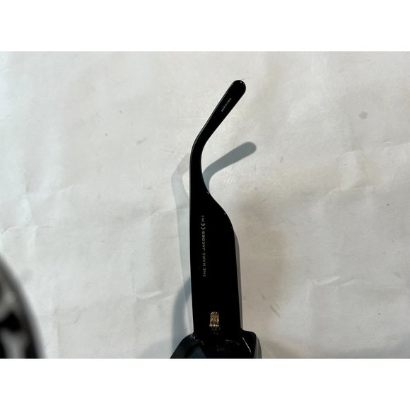 Marc Jacobs Black Sunglasses with Yellow Case - Picture 4 of 6